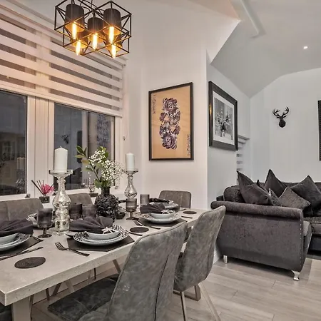 Apartment Luxury 3 X Double Bed Location